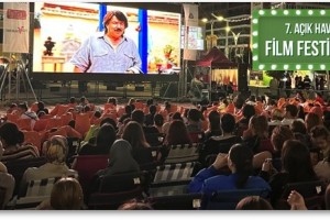Bulvar AVM’nin Açık Hava Sinema Günlerine Yoğun İlgi 